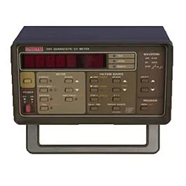 Medidor de Capacitância Quasistático C-V Keithley 595