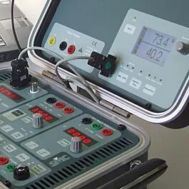 Conjunto de Ensaio de Relés SMC PTE-50-CE-PRO de Fase Única
