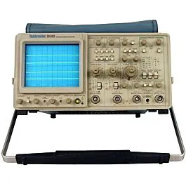 Osciloscópio Tektronix 2445 de 150 MHz com 4 Canais