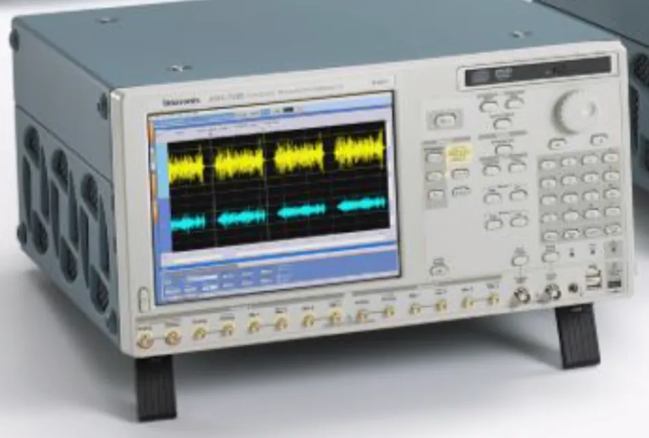 Tektronix AWG7082C Gerador de Forma de Onda Arbitrária