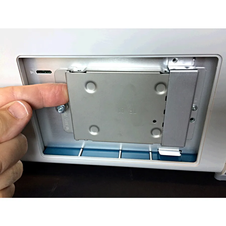 Expansão Tektronix SUP6B-LNX SSD Removível com SO Embarcado